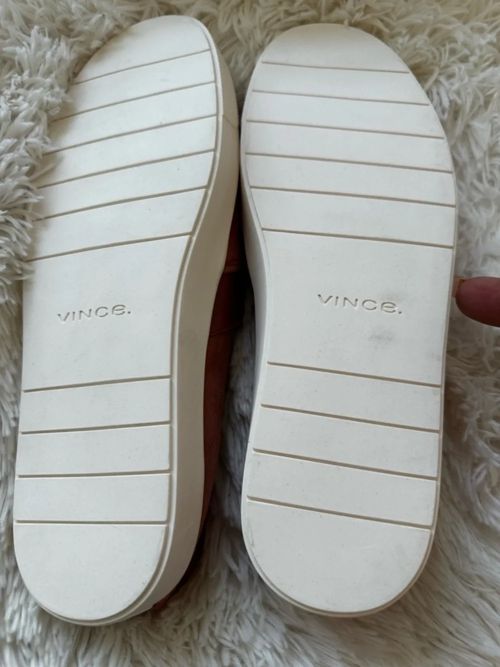VINCE Blair Dusty Rose Suede Slip On Sneakers Women’s Size 9 Pink Leather NWOT